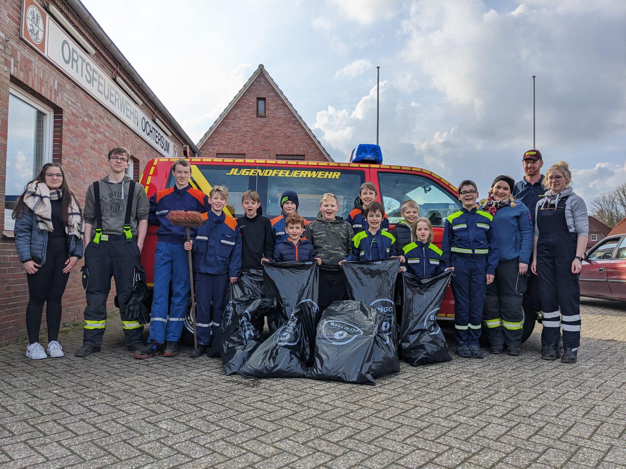 Alljährliche Müllsammelaktion gemeinsam mit Kinder – und Jugendfeuerwehr